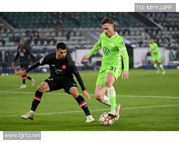 汉堡队与沃夫斯堡队激战正酣谁能在德甲赛场上笑到最后